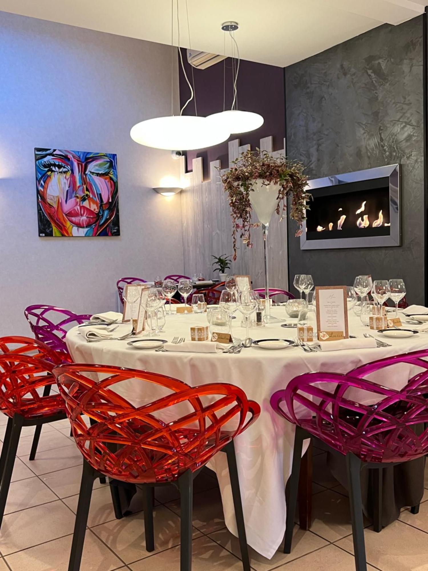 La Glycine Hotel, Spa Et Bien-Etre Бенувиль Экстерьер фото