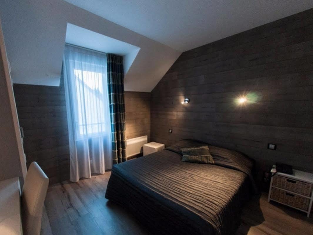 La Glycine Hotel, Spa Et Bien-Etre Бенувиль Экстерьер фото